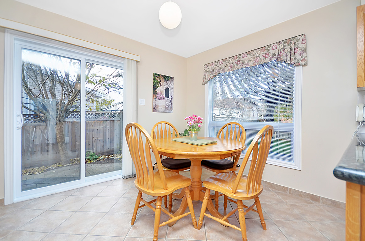 Emerald Meadows Kanata House Curious