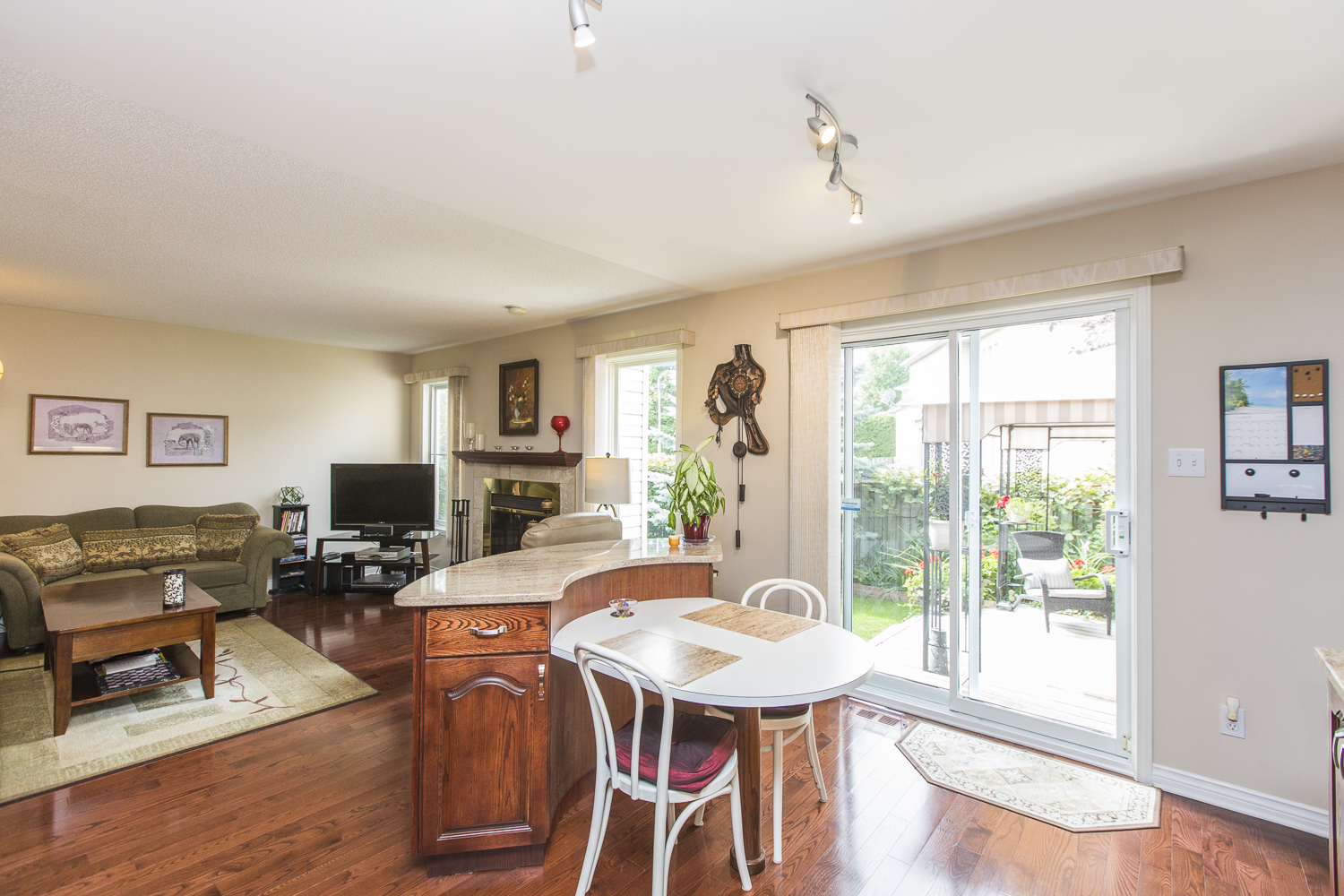 Centrepointe House Curious