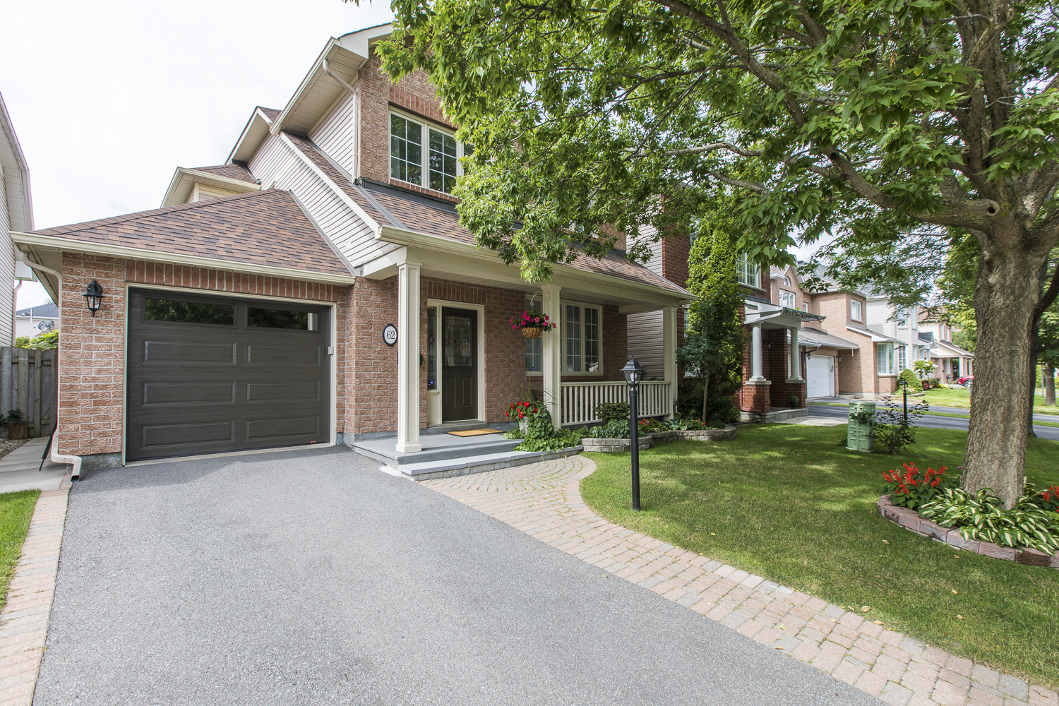 Centrepointe House Curious